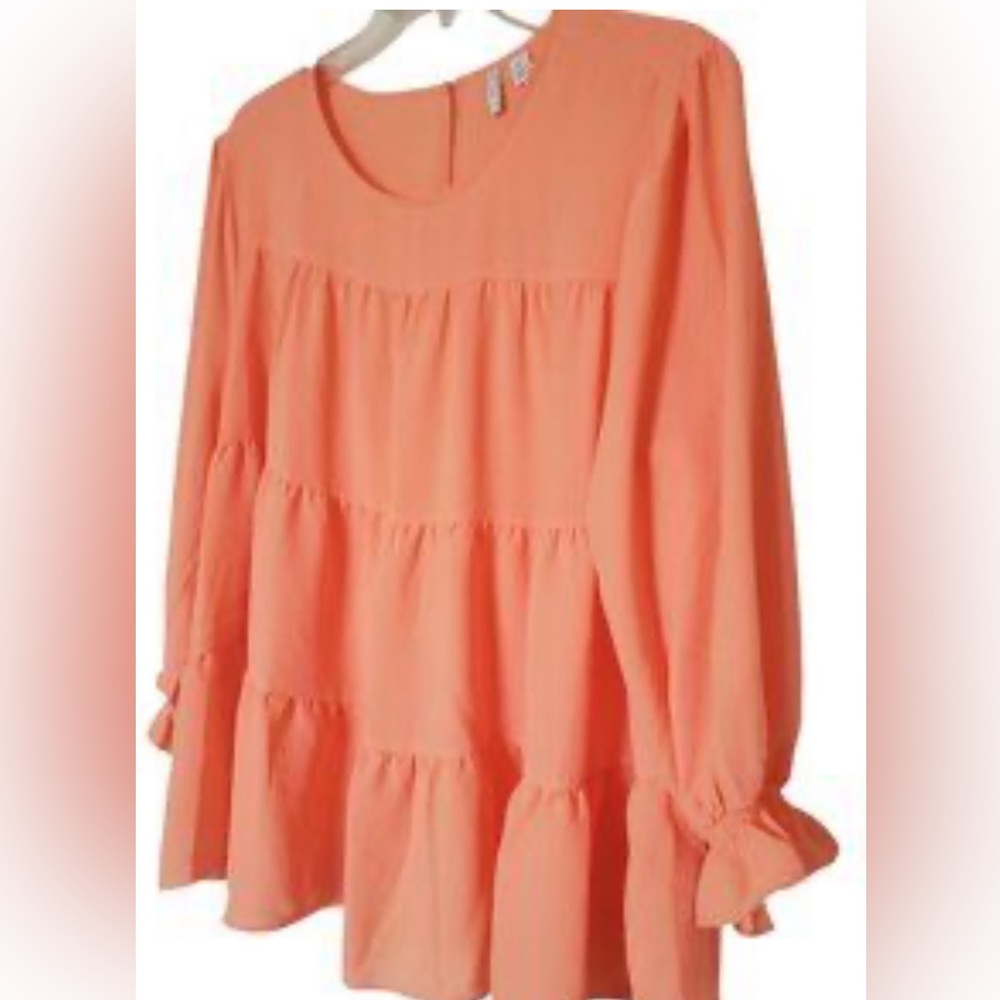 C EST 1946 size M light orange, tiered, 3/4 length sleeves with ruffle cuffs top
